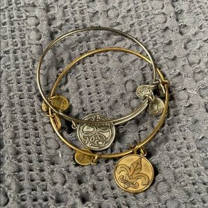 Alex and Ani bundle